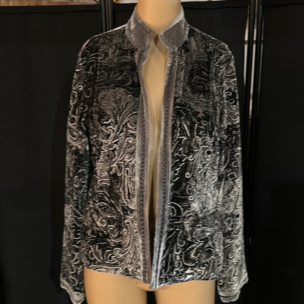 Chico’s sz 0 Velour jacket
